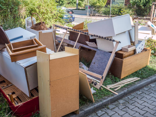 Best Carpet Removal and Disposal  in Herington, KS